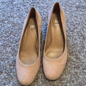 Gap nude block heels